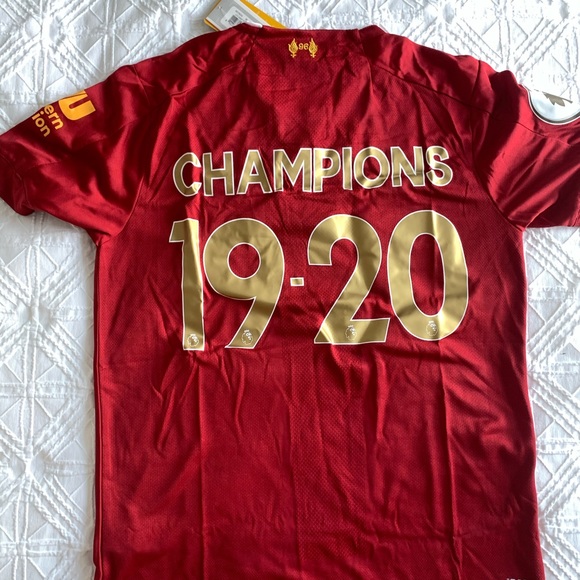 BNWT Liverpool FC 19-20 Champions Kit - Picture 5 of 6